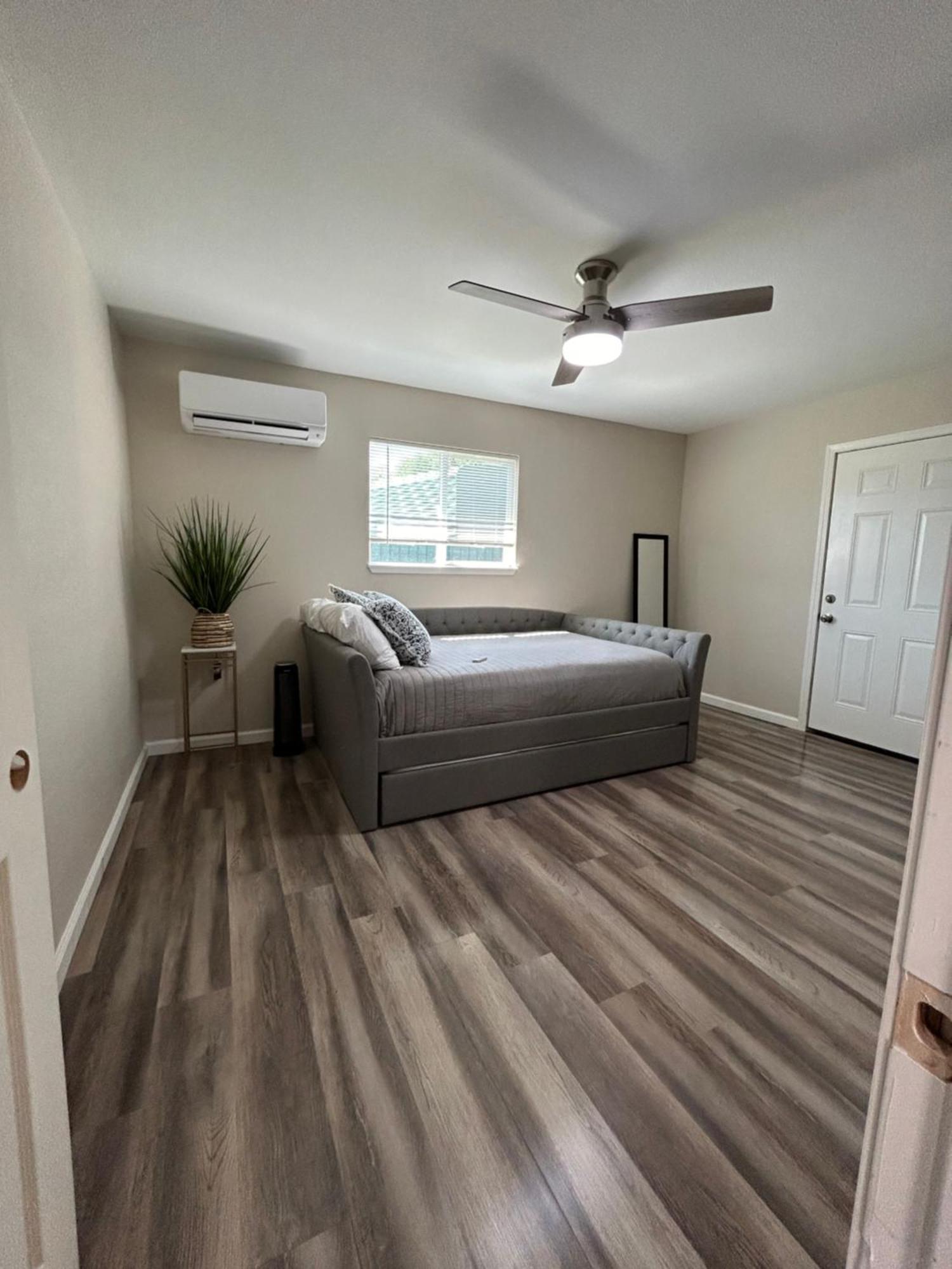Beautiful Spacious Guest Home Roseville Exterior photo